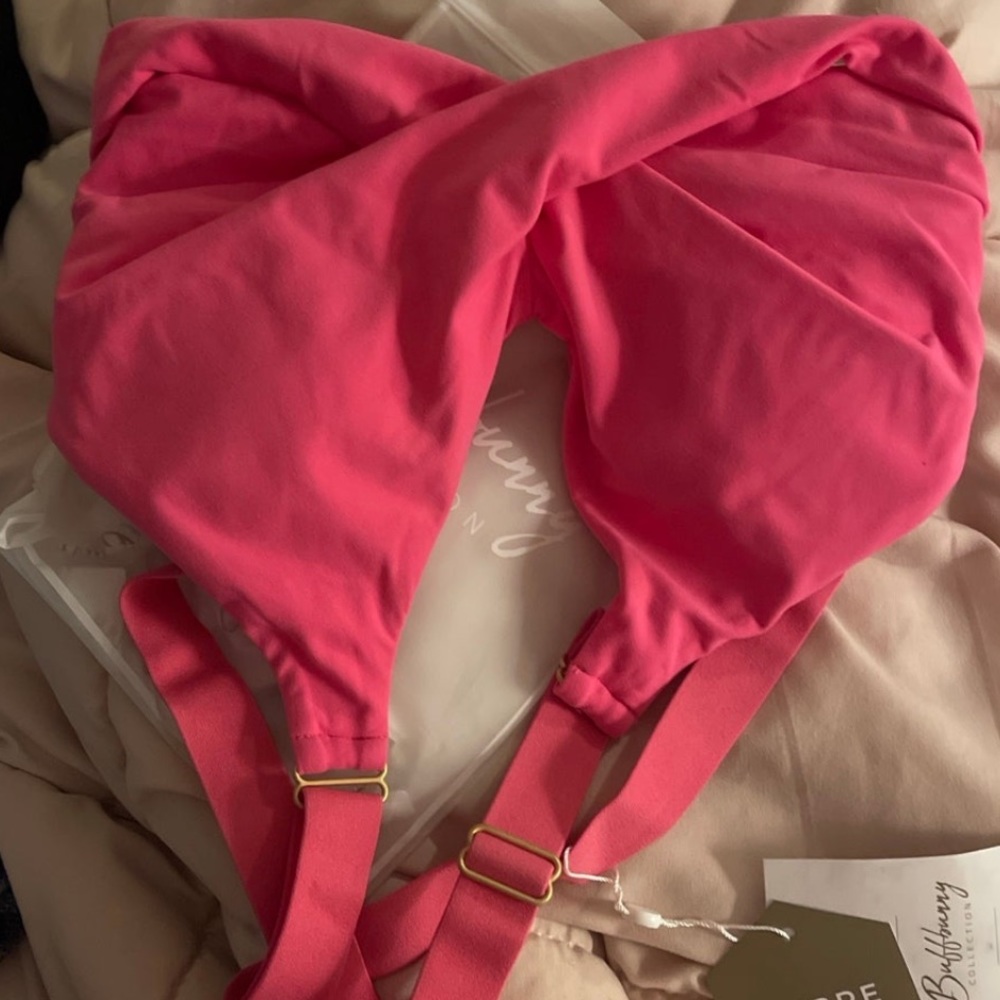 Miami Vice pink candy wrapped sports bra - Picture 5 of 5